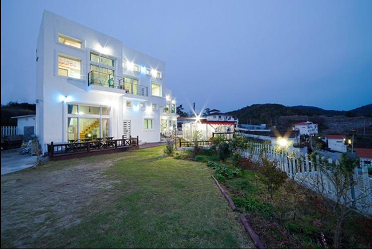 Sunmoon Pension Yeosu Extérieur photo